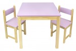 Mesa de madera con dos sillas - rosa