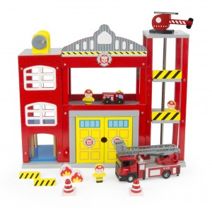 Estación de bomberos de madera + camión de bomberos